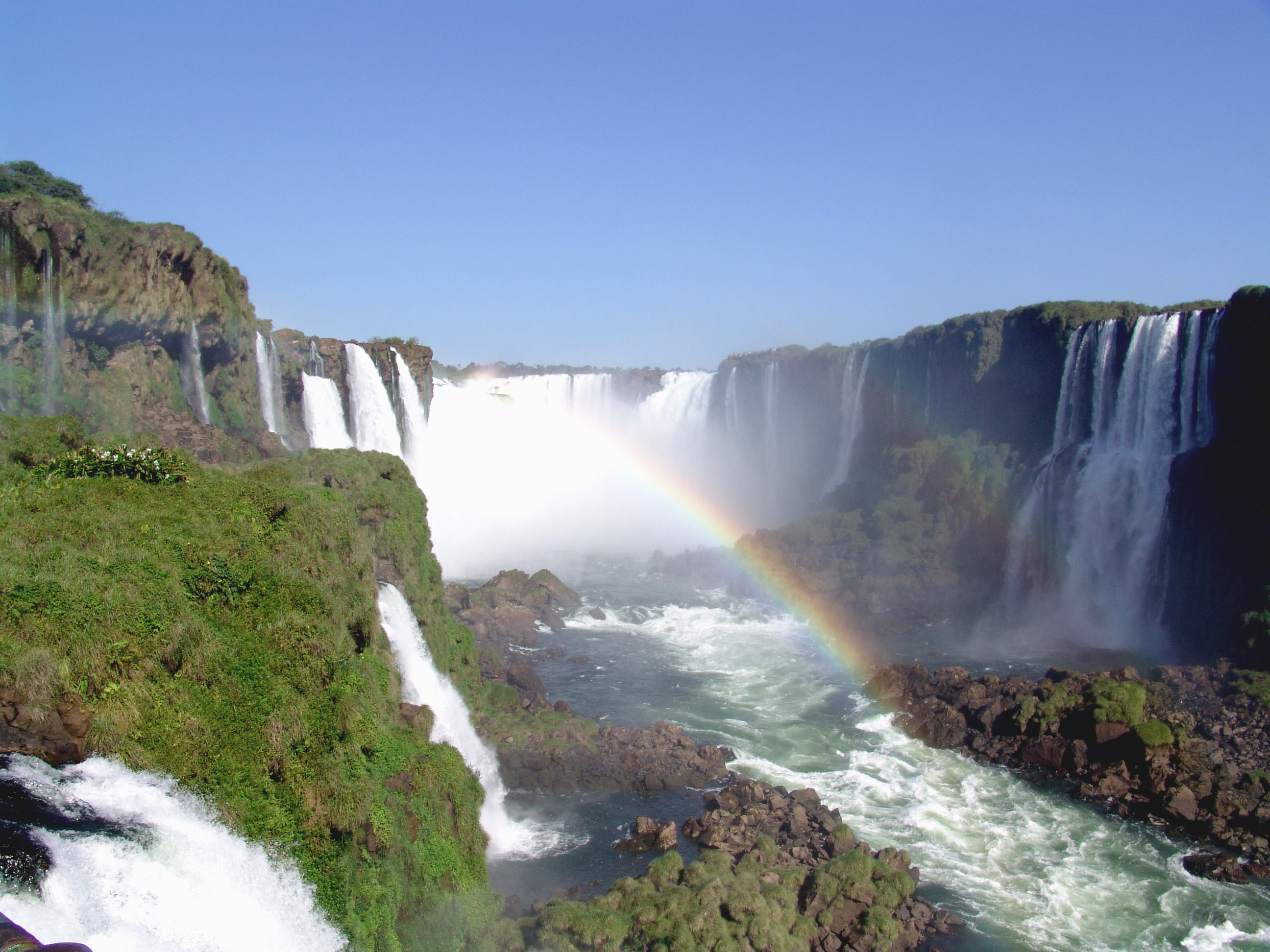 Download this Iguazu Falls picture